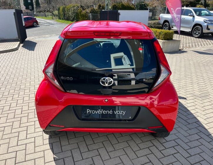 Toyota Aygo Hatchback 998,0 53 kw