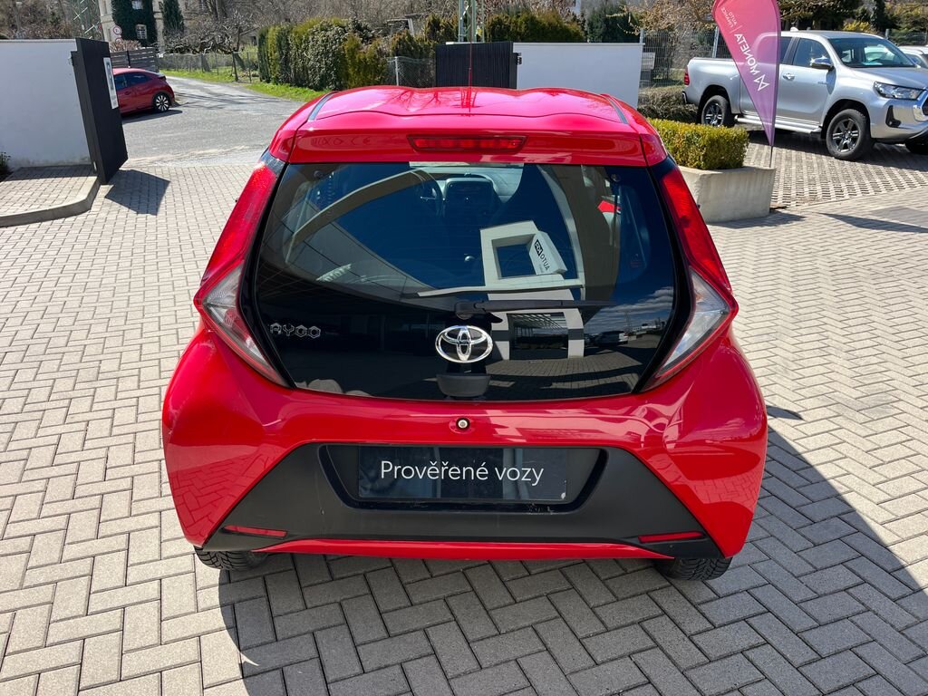 Toyota Aygo Hatchback 998,0 53 kw