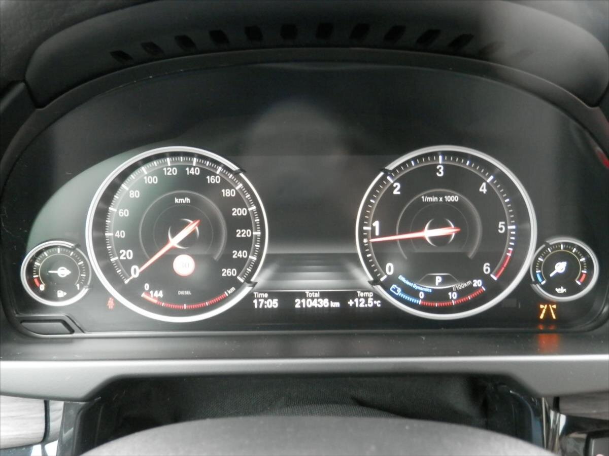 BMW X5 Kombi 3,0 l 190 kw