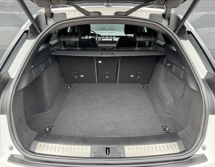 Land Rover Range Rover Velar SUV / Terénní 2,0 l 177 kw