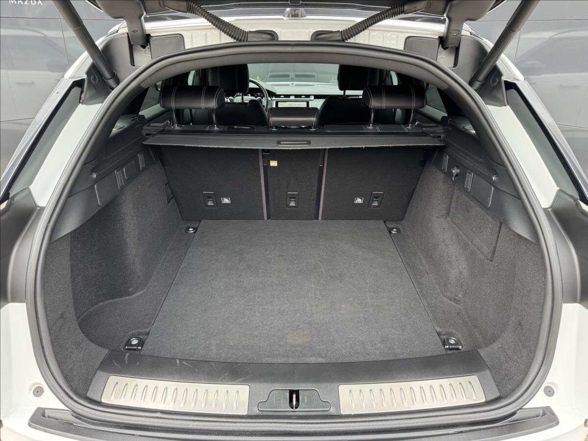 Land Rover Range Rover Velar SUV / Terénní 2,0 l 177 kw