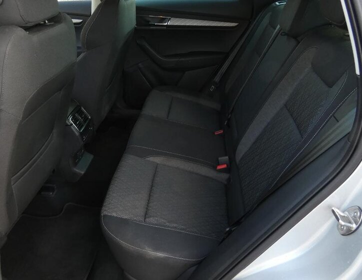 Škoda Karoq SUV / Terénní 1,5 l 110 kw