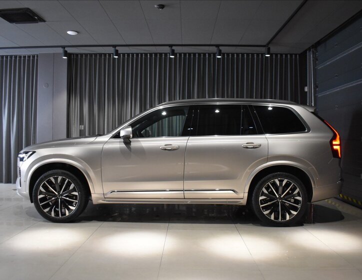 Volvo XC90 SUV / Terénní 2,0 l 184 kw