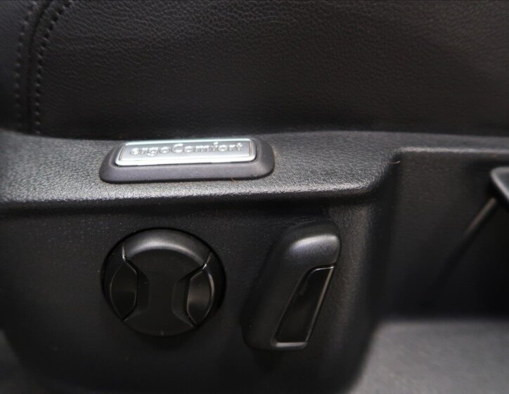 Volkswagen Passat Kombi 2,0 l 140 kw