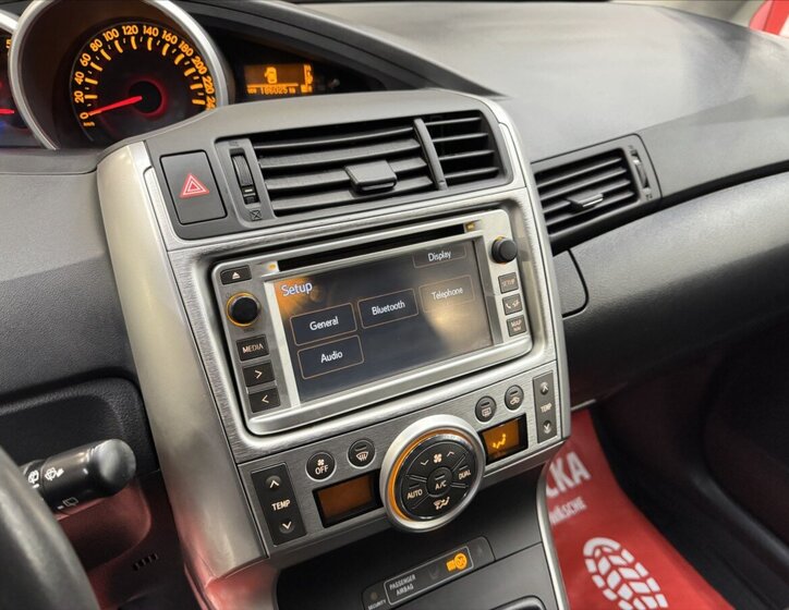 Toyota Verso Kombi 2,0 l 93 kw