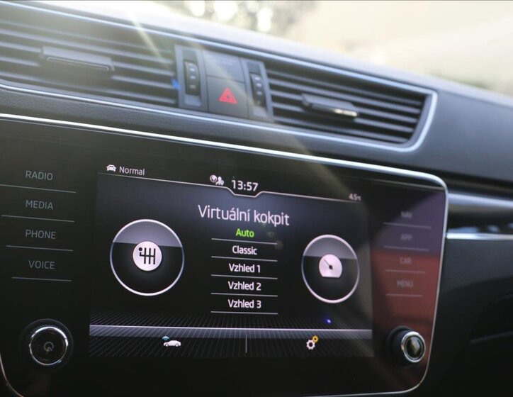 Škoda Superb Kombi 2,0 l 147 kw