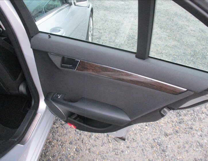 Mercedes-Benz Třídy C Sedan / Limuzína 1,8 l 115 kw