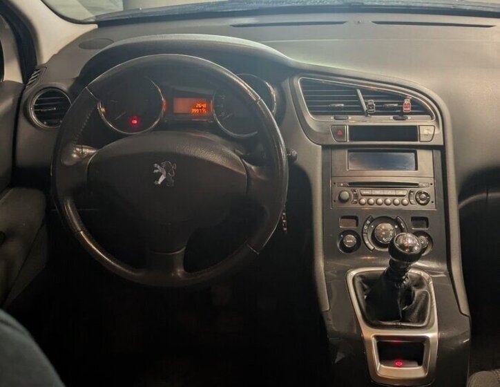 Peugeot 5008 MPV 0,0 0
