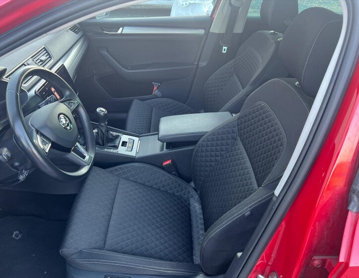 Škoda Superb Kombi 1,5 l 110 kw