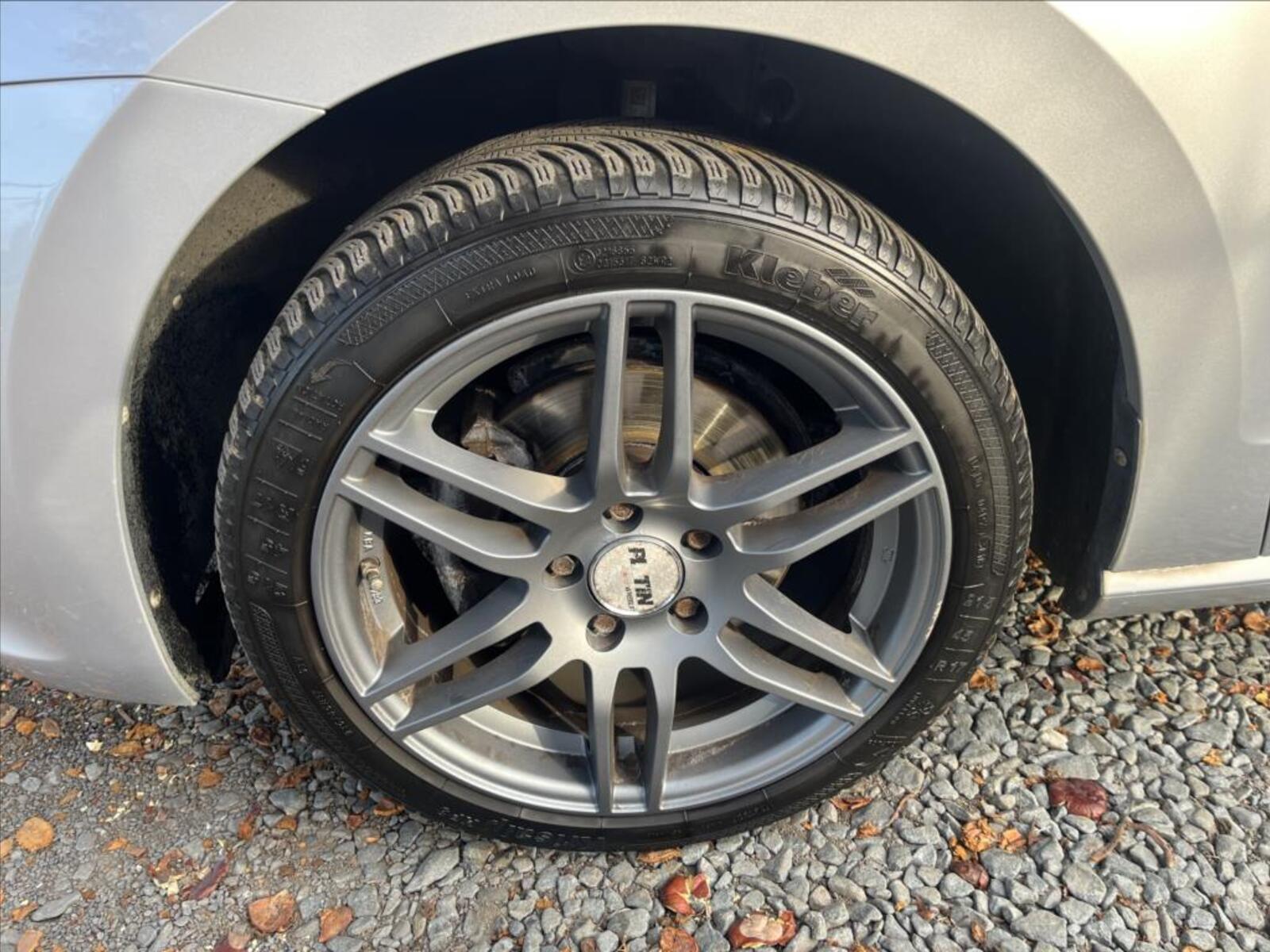 Volkswagen Golf Sportsvan 37