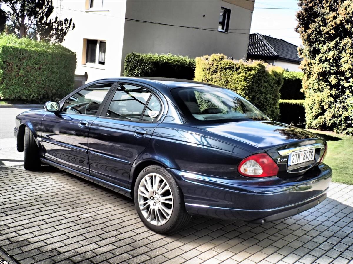 Jaguar X-Type Sedan 2,2 l 114 kw