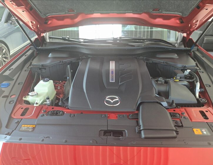 Mazda CX-80 SUV / Terénní 2,5 l 241 kw