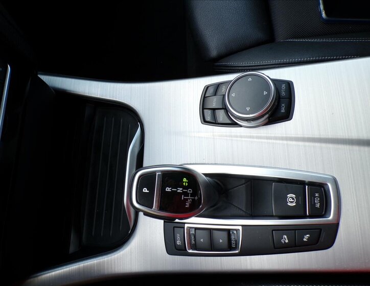 BMW X4 Sedan 3,0 l 190 kw