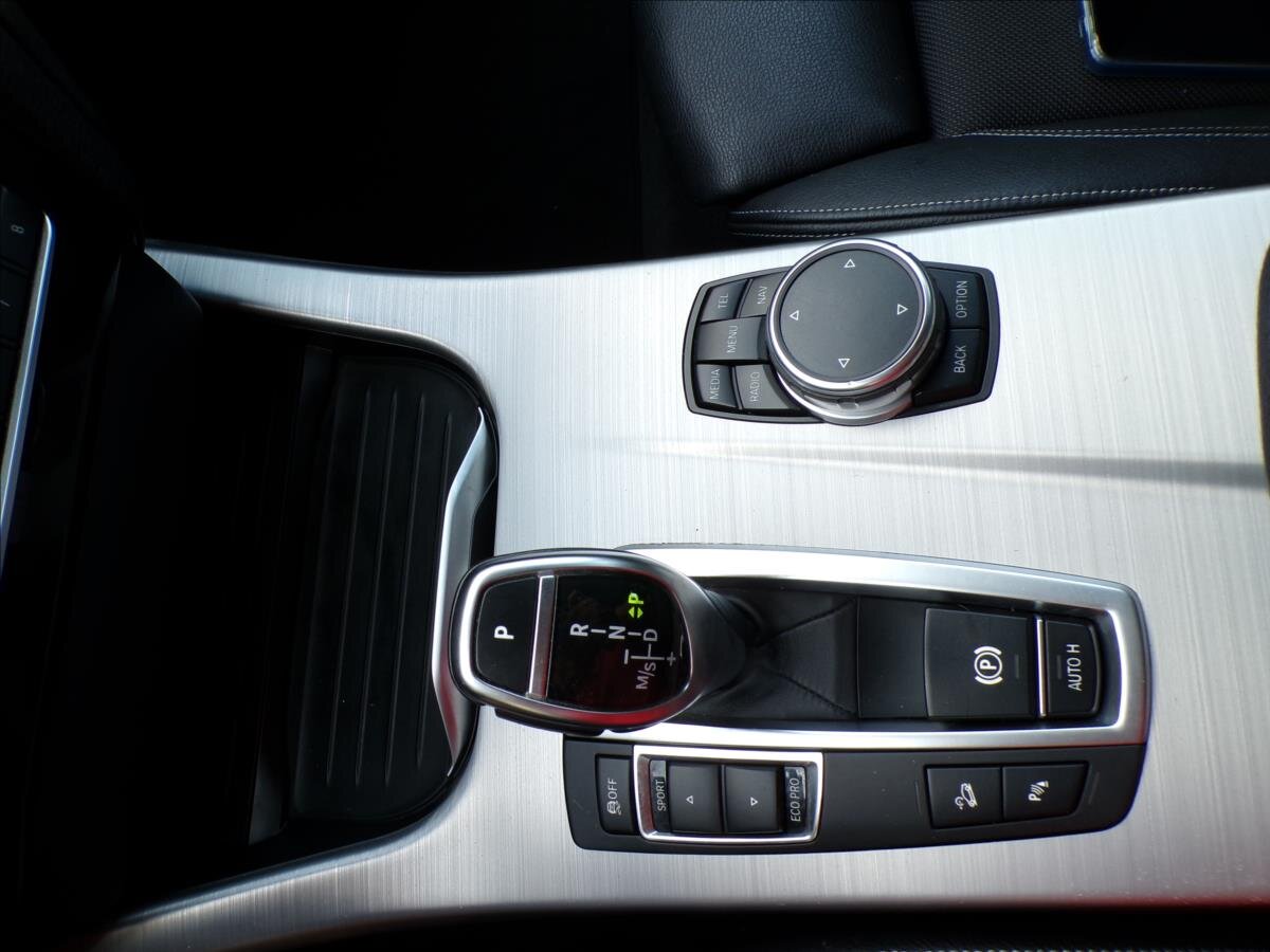 BMW X4 Sedan 3,0 l 190 kw