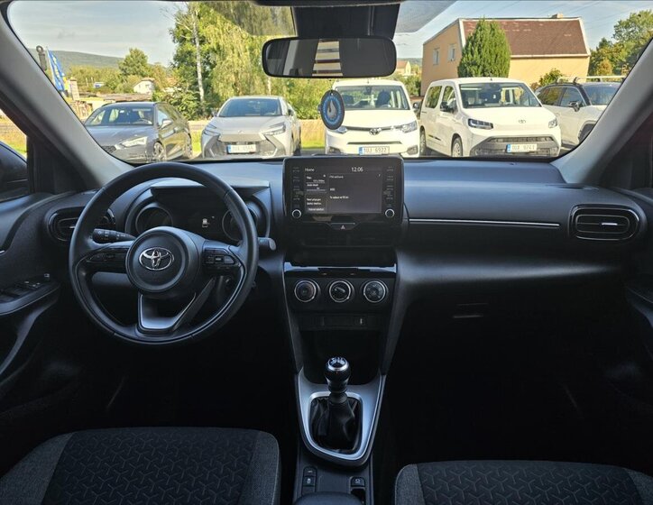 Toyota Yaris Cross 4