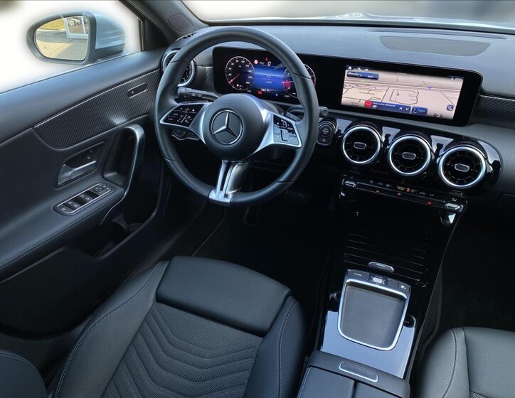 Mercedes-Benz Třídy A Hatchback 1,3 l 120 kw