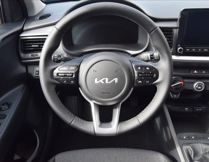 KIA Stonic SUV 1,2 l 57 kw