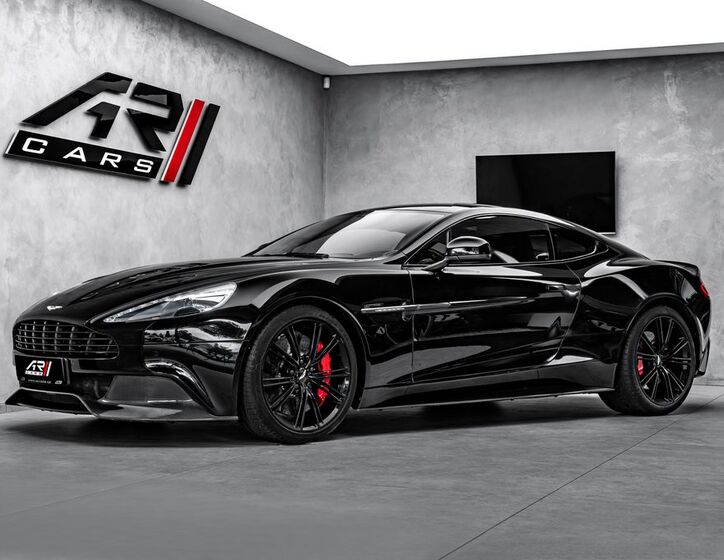 Aston Martin Vanquish 1