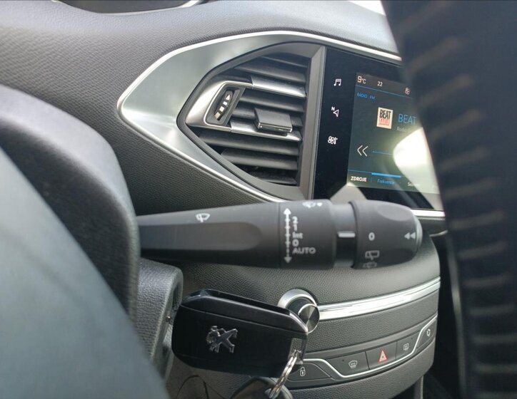 Peugeot 308 Hatchback 1,2 l 81 kw