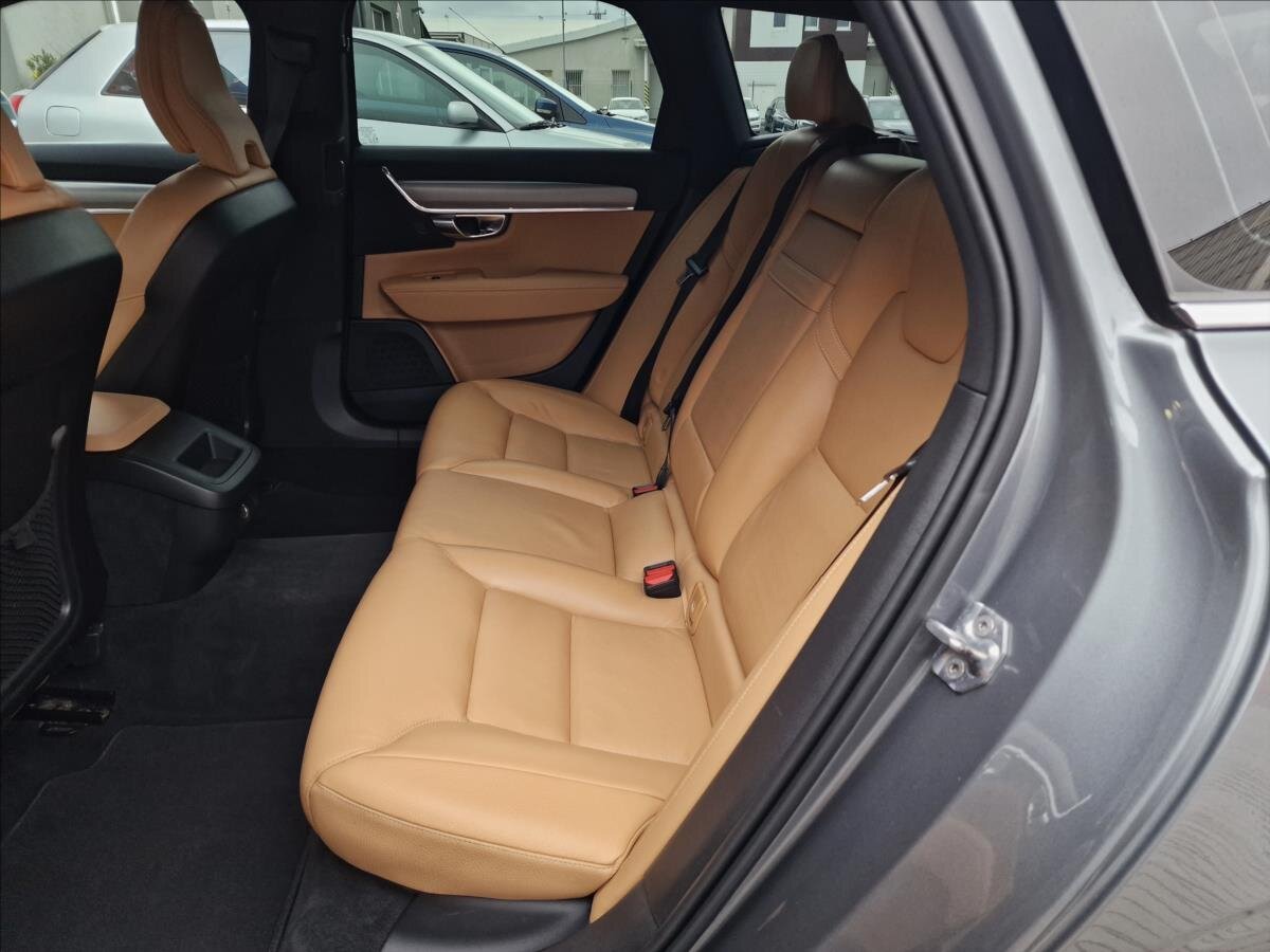 Volvo V90 Kombi 2,0 l 173 kw