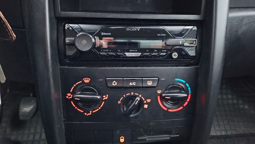 Peugeot 207 Hatchback 1,4 l 50 kw