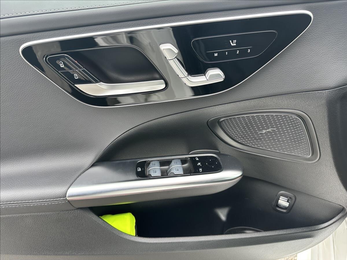 Mercedes-Benz Třídy C Sedan / Limuzína 2,0 l 145 kw