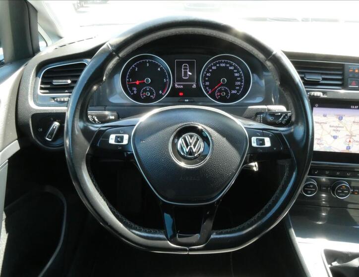 Volkswagen Golf 72