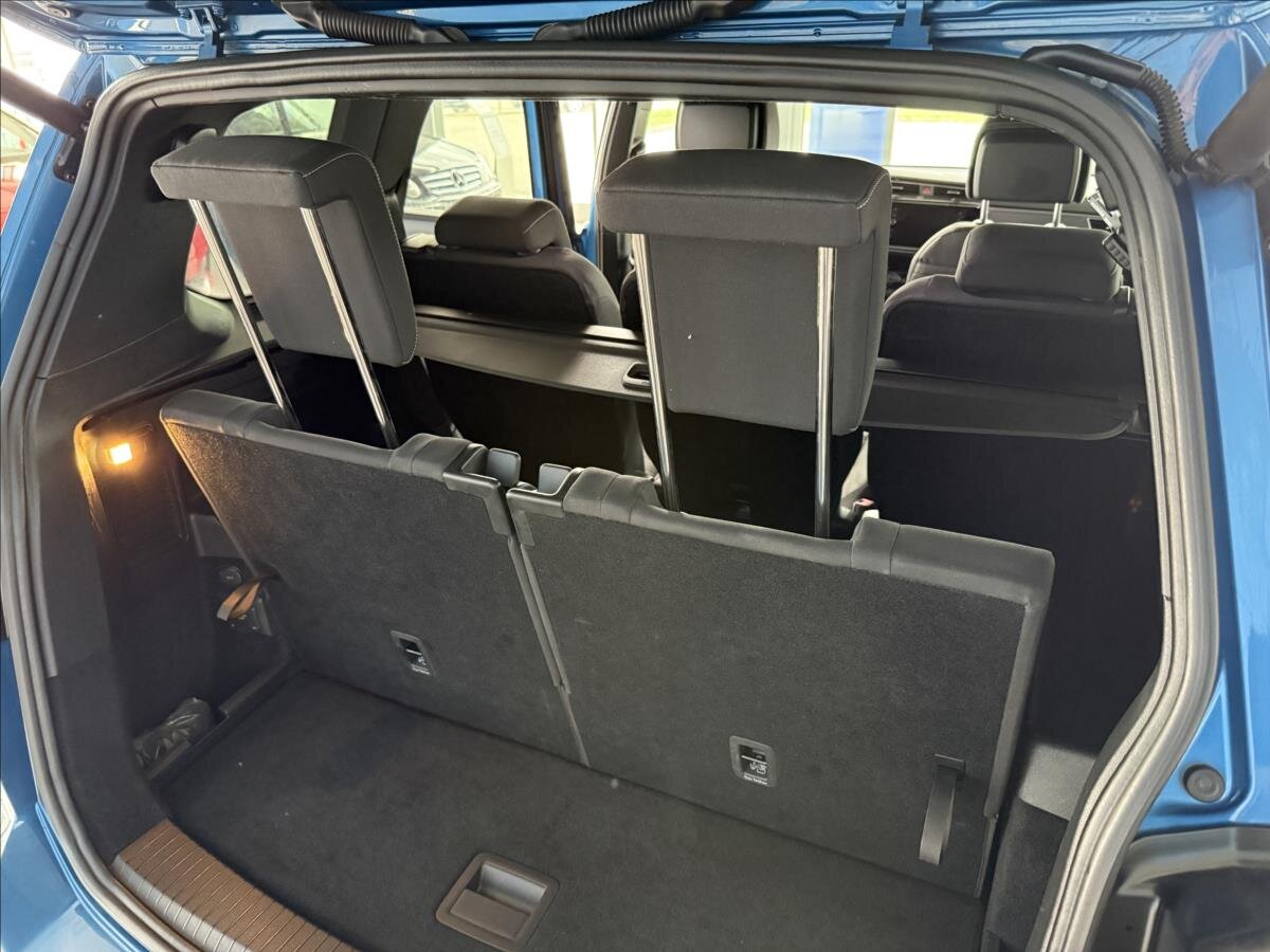 Volkswagen Touran Kombi 1,5 l 110 kw