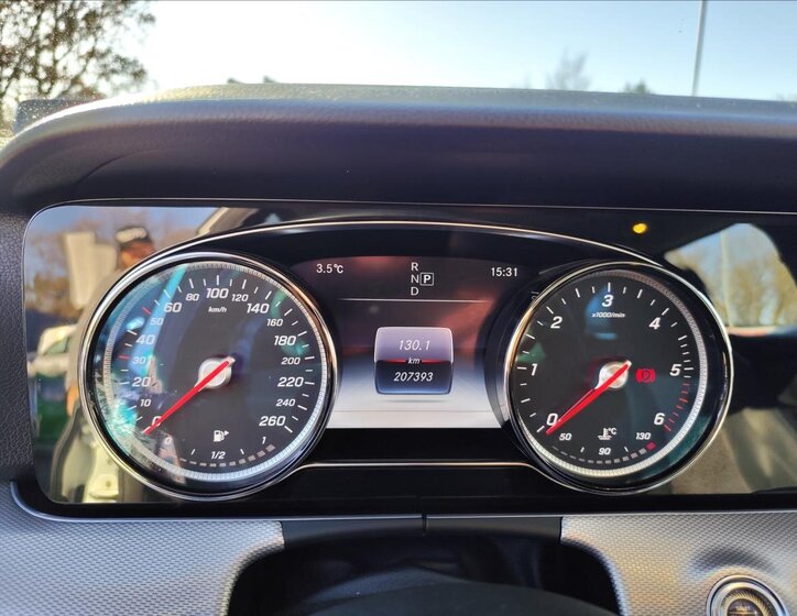 Mercedes-Benz Třídy E 11