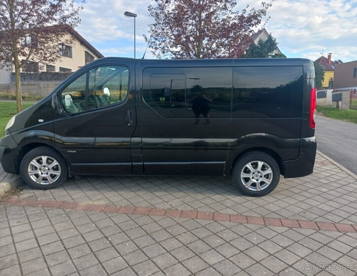 Opel Vivaro 1