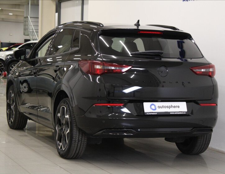 Opel Grandland SUV 1,5 l 96 kw