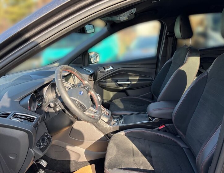 Ford Kuga SUV 2,0 l 132 kw