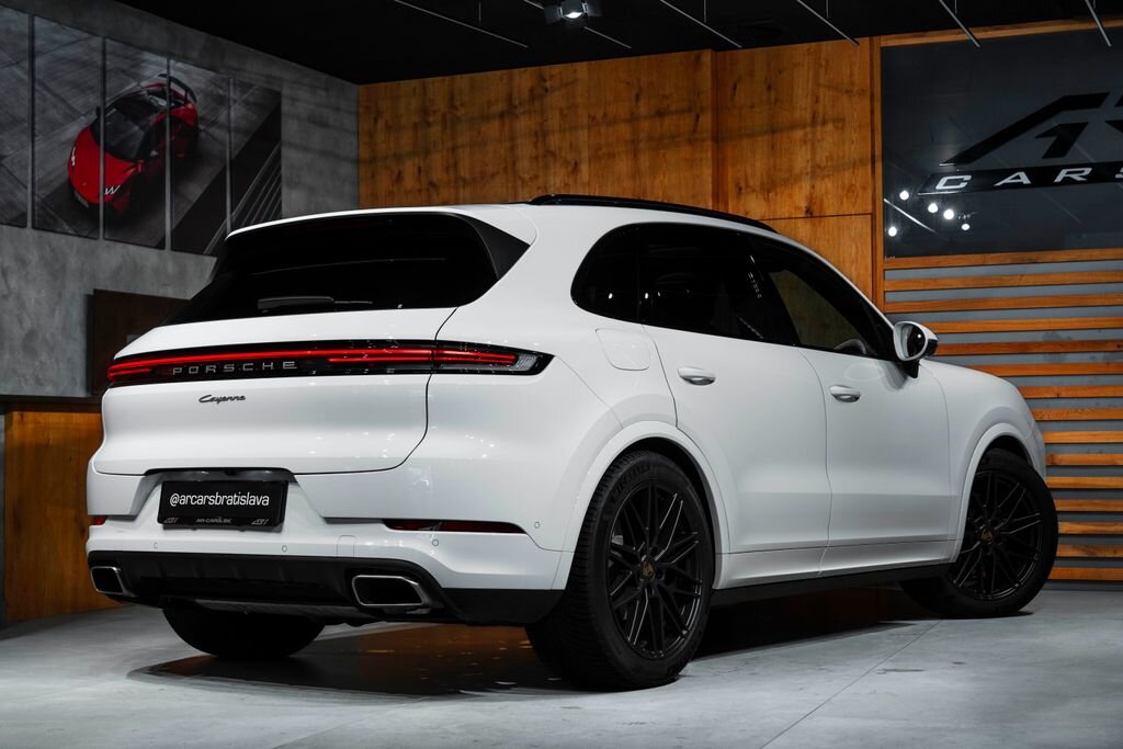 Porsche Cayenne SUV 3,0 l 260 kw