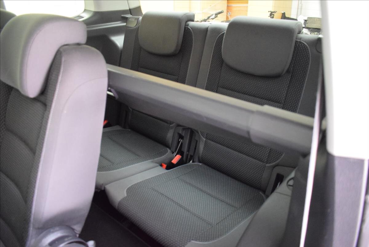 Volkswagen Touran MPV 1,4 l 103 kw