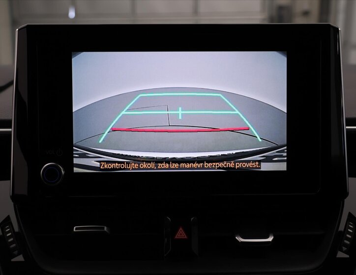 Toyota Corolla Sedan / Limuzína 1,5 l 92 kw