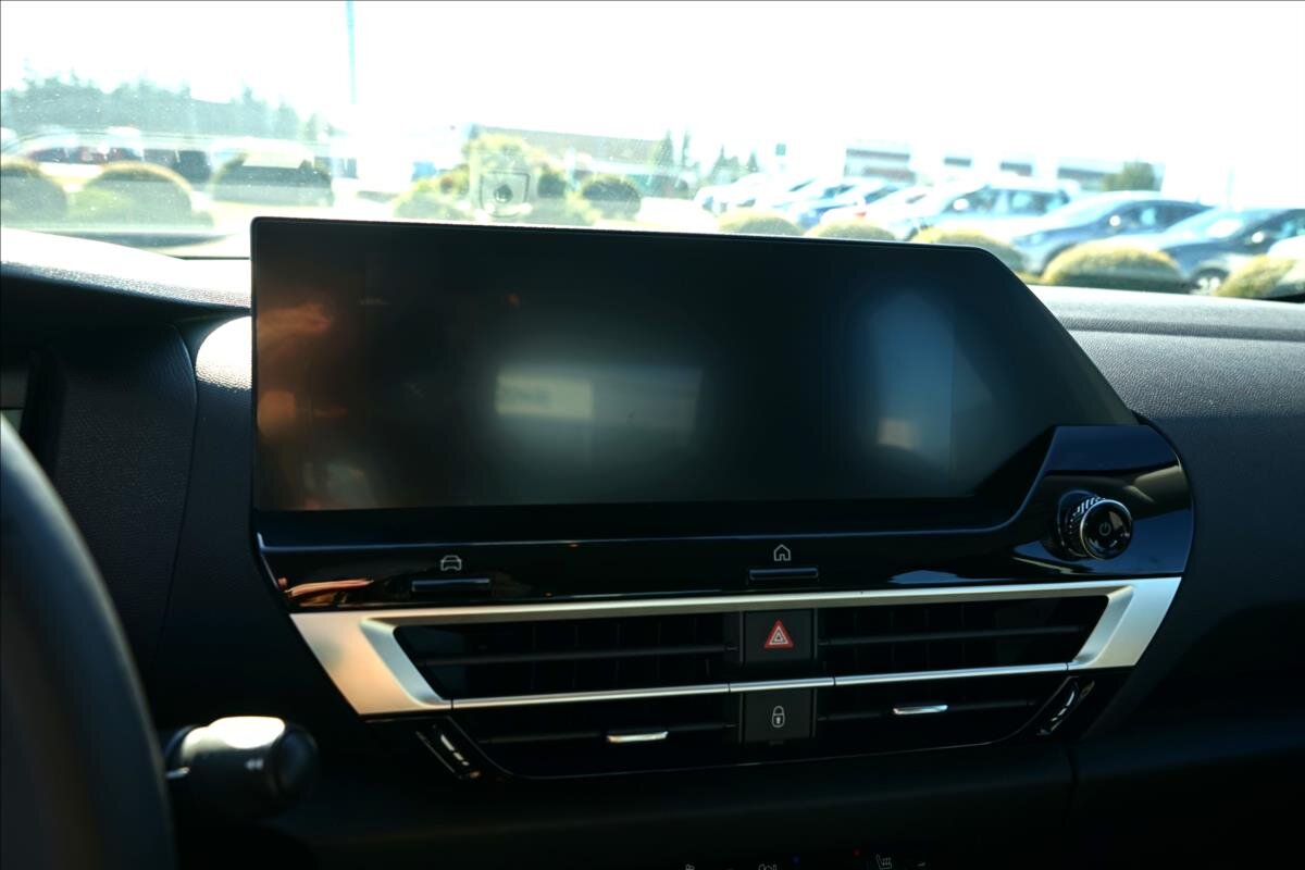 Citroën C4 X Sedan / Limuzína 1,2 l 96 kw