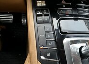 Porsche Cayenne Kombi 4,8 l 294 kw