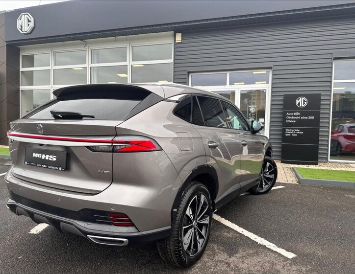 MG HS SUV / Terénní 1,5 l 125 kw