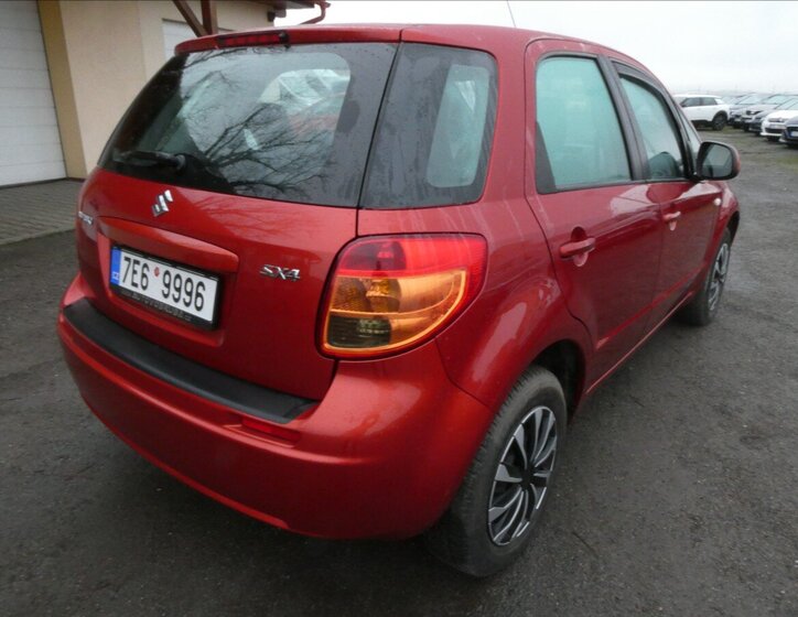 Suzuki SX4 Hatchback 1,6 l 79 kw