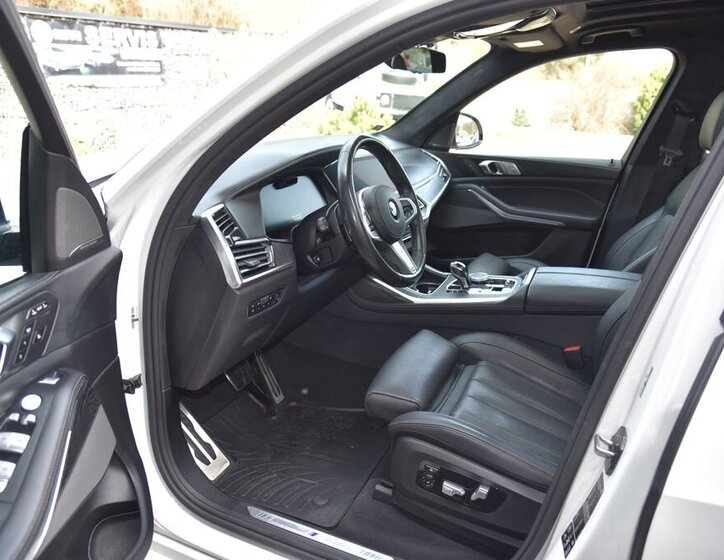 BMW X7 SUV / Terénní 3,0 l 195 kw