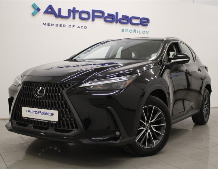 Lexus NX 350h SUV / Terénní 2,5 l 179 kw