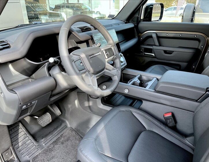Land Rover Defender SUV / Terénní 3,0 l 183 kw