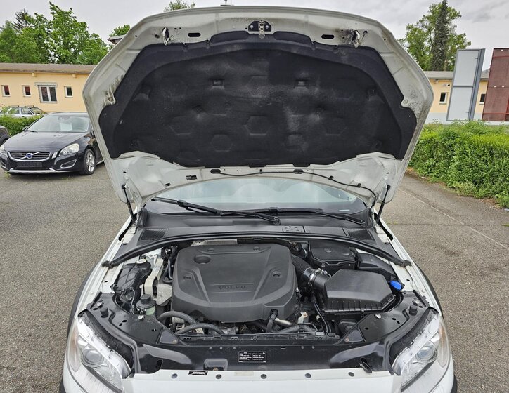 Volvo XC70 Kombi 2,0 l 133 kw