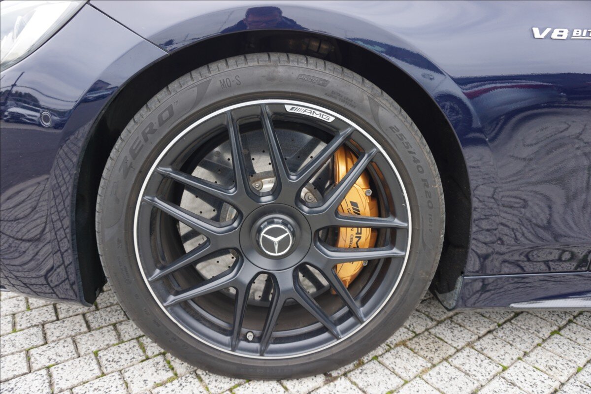 Mercedes-Benz Třídy S Kupé 4,0 l 450 kw