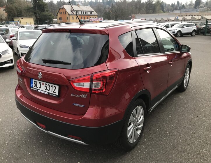 Suzuki SX4 S-Cross SUV / Terénní 1,4 l 95 kw