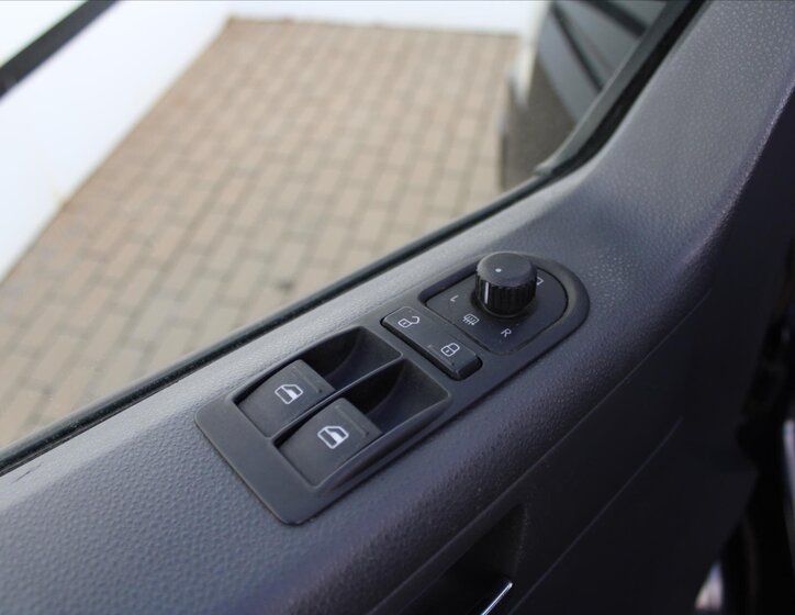 Volkswagen Multivan Kombi 2,0 l 103 kw