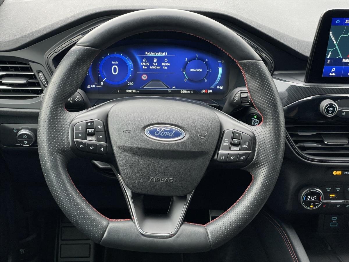 Ford Kuga SUV / Terénní 1,5 l 88 kw