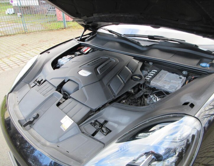 Porsche Cayenne Kombi 2,9 l 324 kw