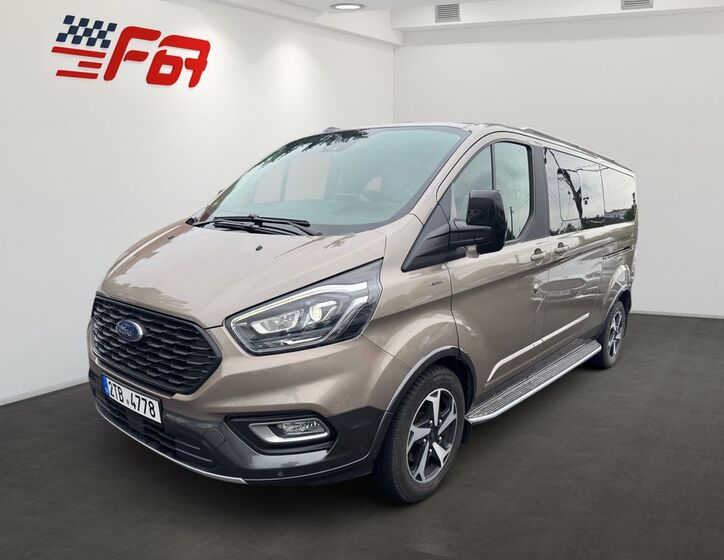 Ford Tourneo Custom 1