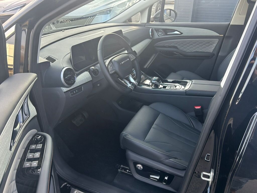 Dongfeng Ostatní MPV 1,5 l 130 kw